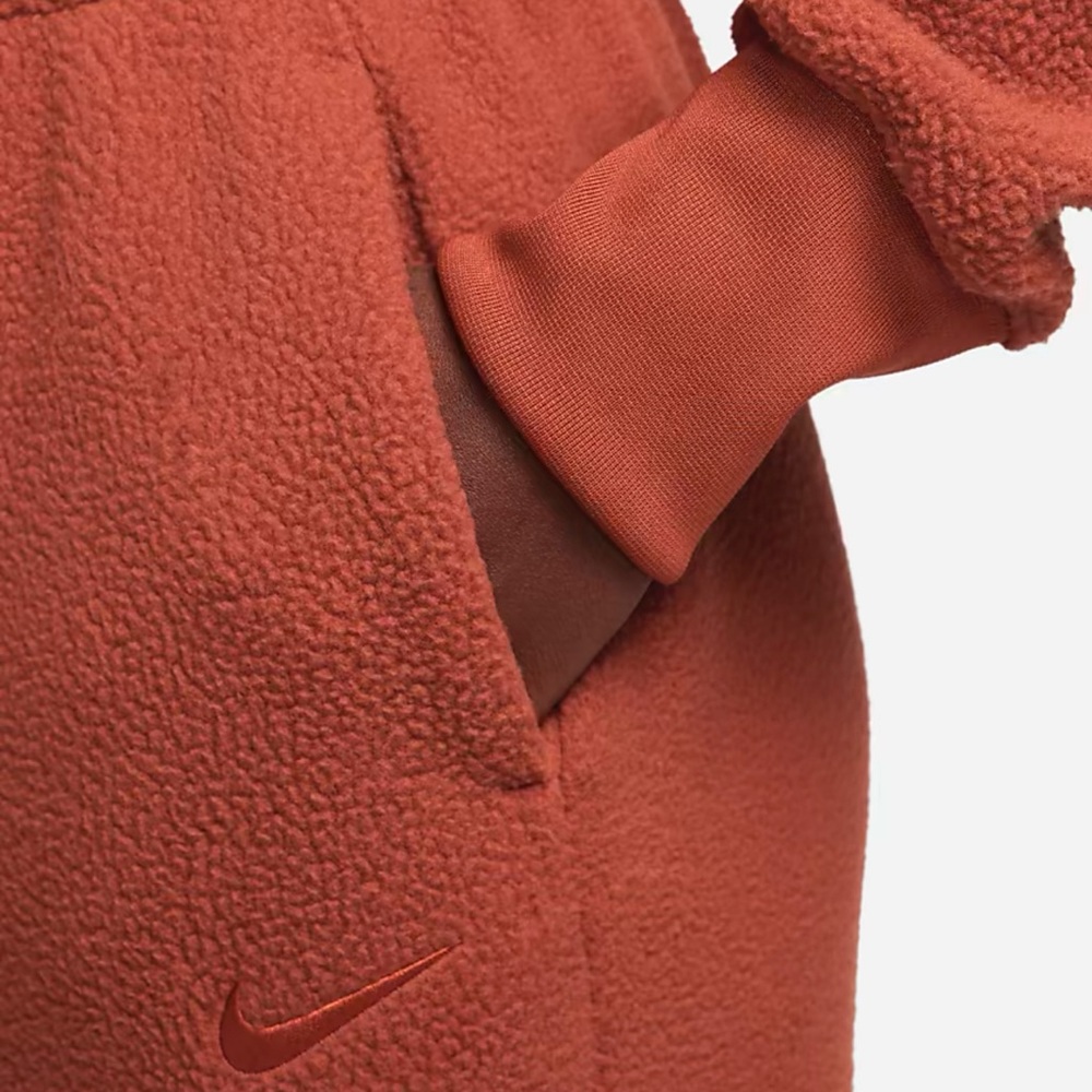 Nike Fleece pants. Brand new! Missed return window….